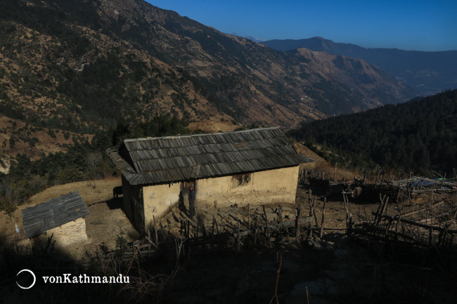Traditional house en route to Junbesi