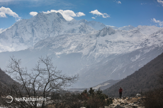 On the trail between Samagaon and Samdo