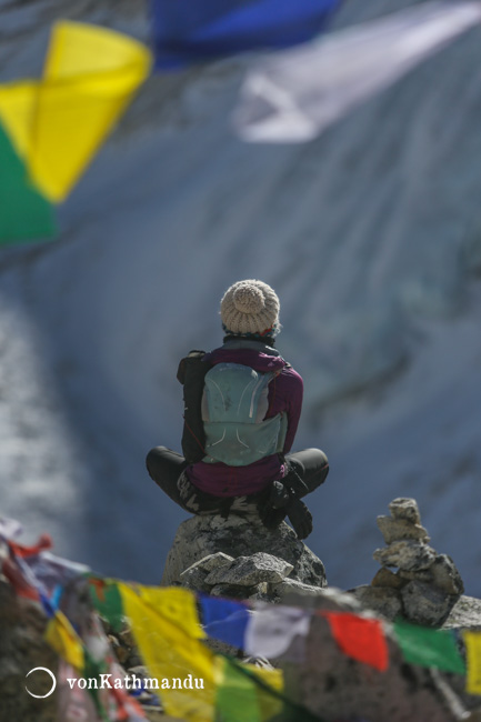 A quick break to catch breath and admire the views at Larke Pass, highest point of the trek