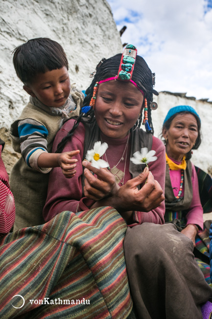 Clad in traditional Tibetan clothes in Samzong