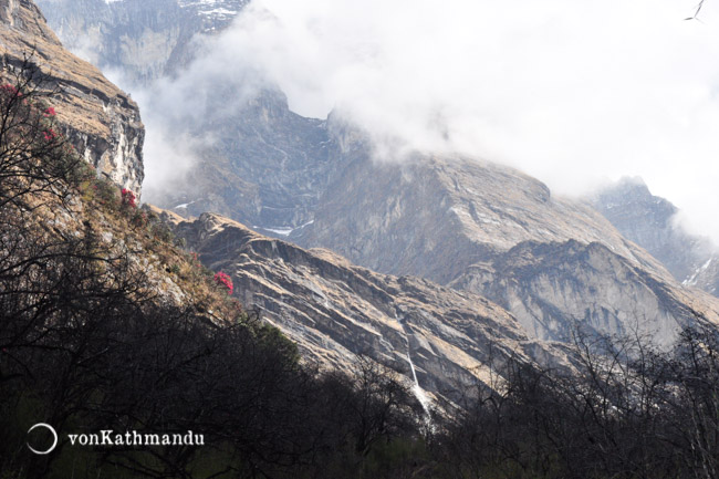 Walk past several waterfalls on steep cliffside of Hiuchuli