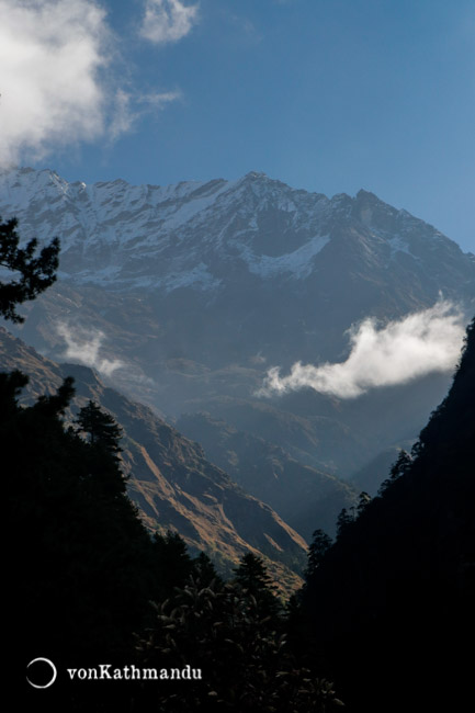 Towering mountains and deep valleys best describe Everest trek