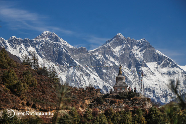 Gorgeous view of Everest and Lhotse seen from the walk from Namche towards Tengboche