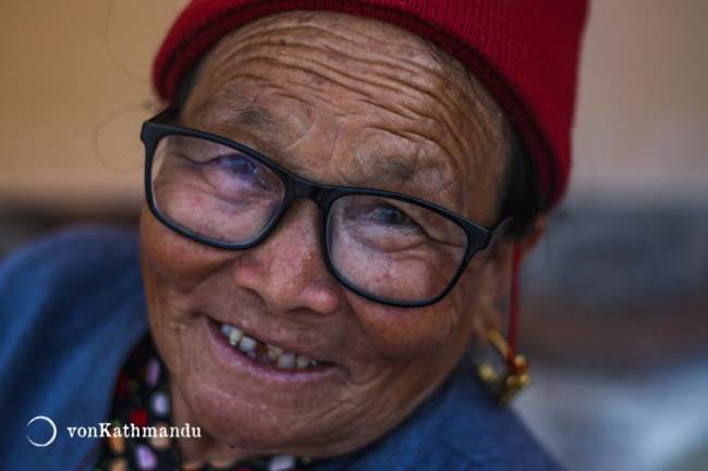 Tamang lady in Dhunche