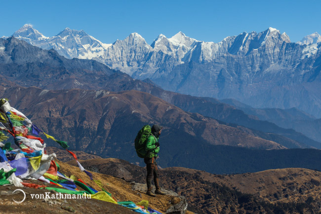 An unbroken chain of Khumbu mountains stretch across the horizon