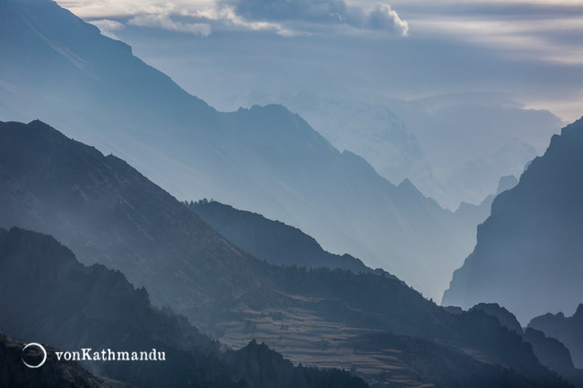 Rugged mountains dominate the horizon as you make your way up to Khangsar
